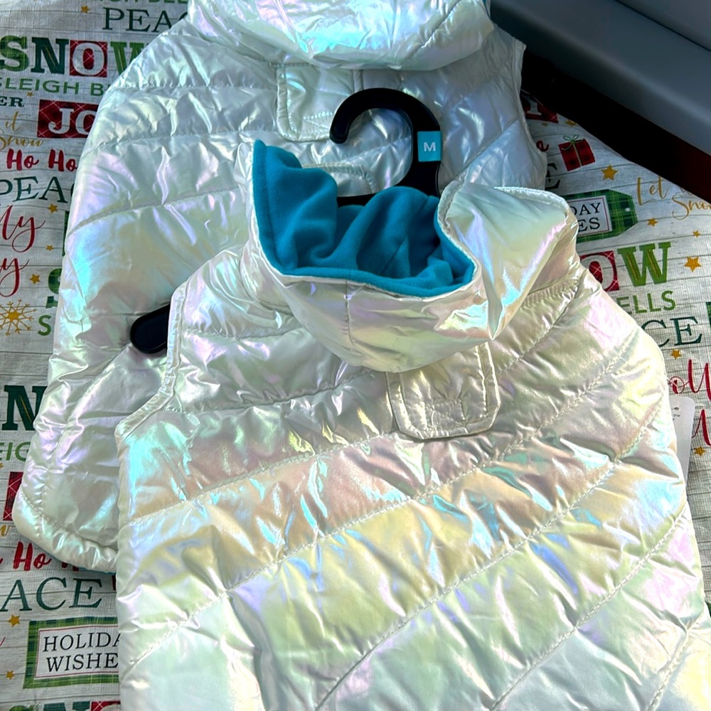 Youly the explorer dog jacket sz medium. Nwts